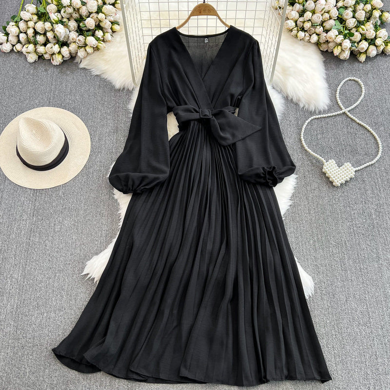 Rochie Leta neagra cu pliuri si curea accesorizata